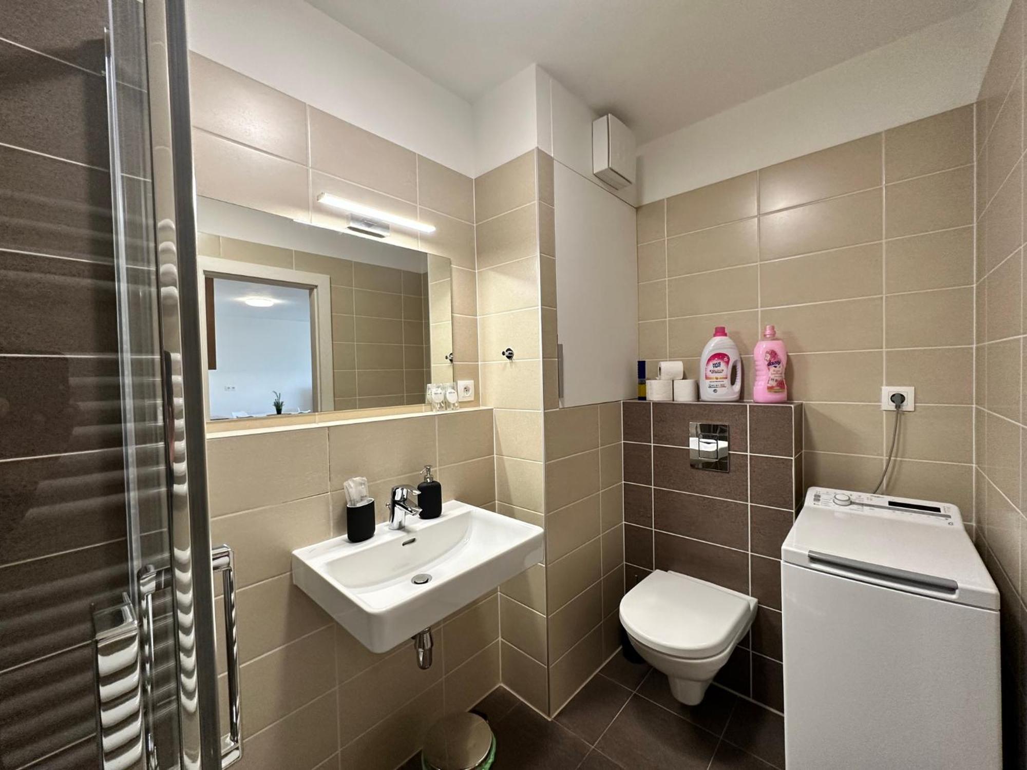 Novozariadeny Apartman Pri Starom Moste Pozsony Kültér fotó