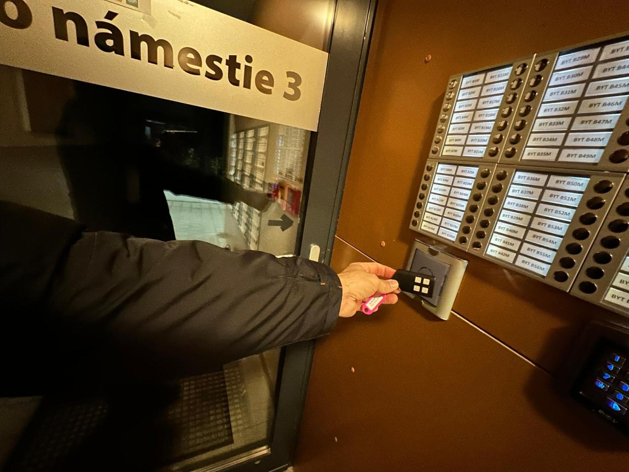 Novozariadeny Apartman Pri Starom Moste Pozsony Kültér fotó